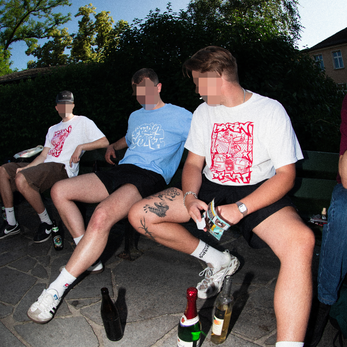 Jefer T-Shirt von ATZENSPORT, getragen